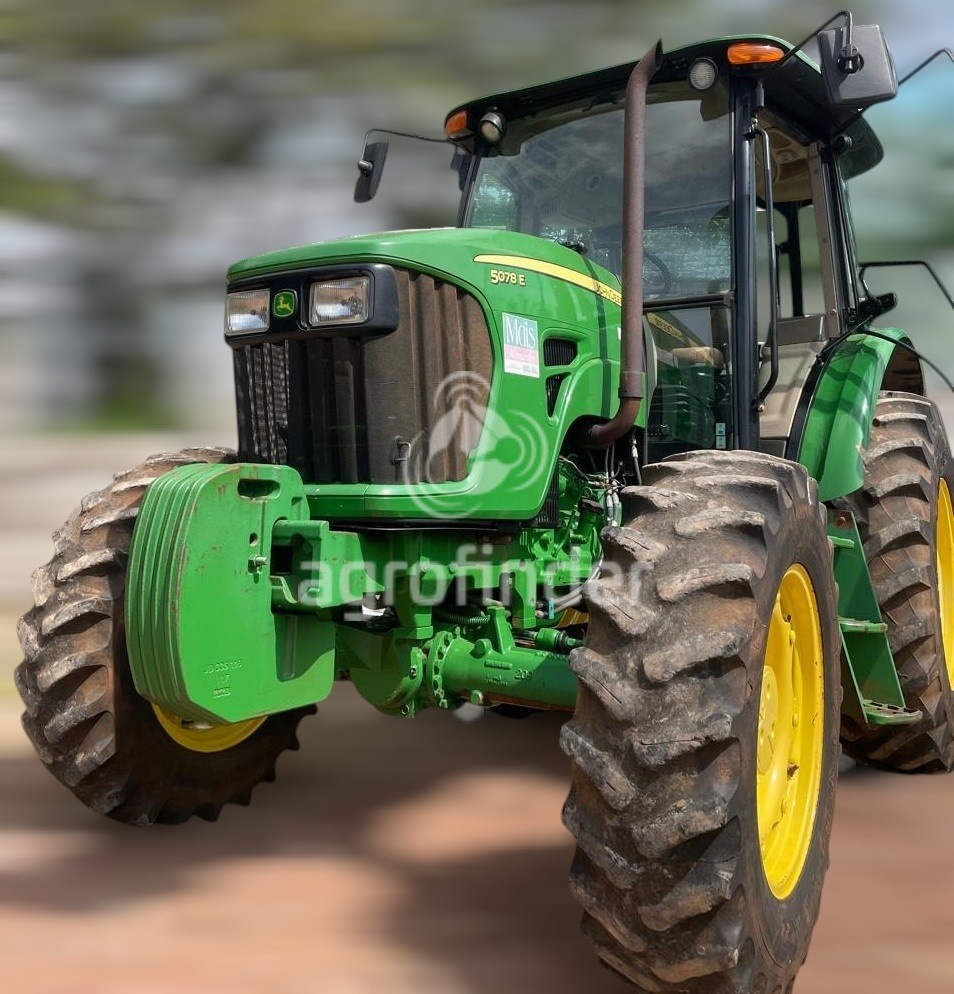Trator John Deere 5078 E ano 2014