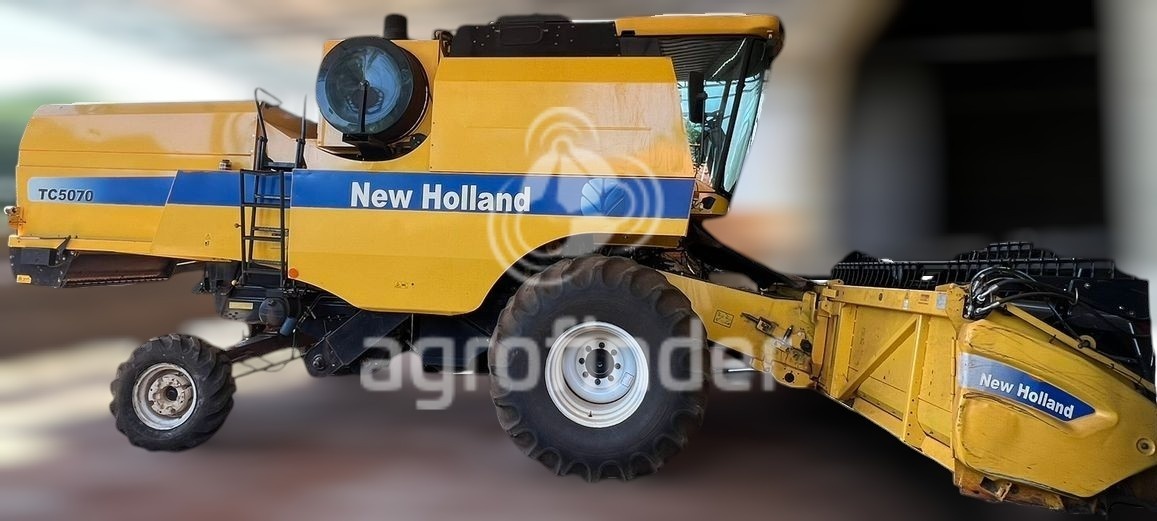 Colheitadeira New Holland TC 5070 ano 2013 - TC 5070 - Máquinas Agrícolas