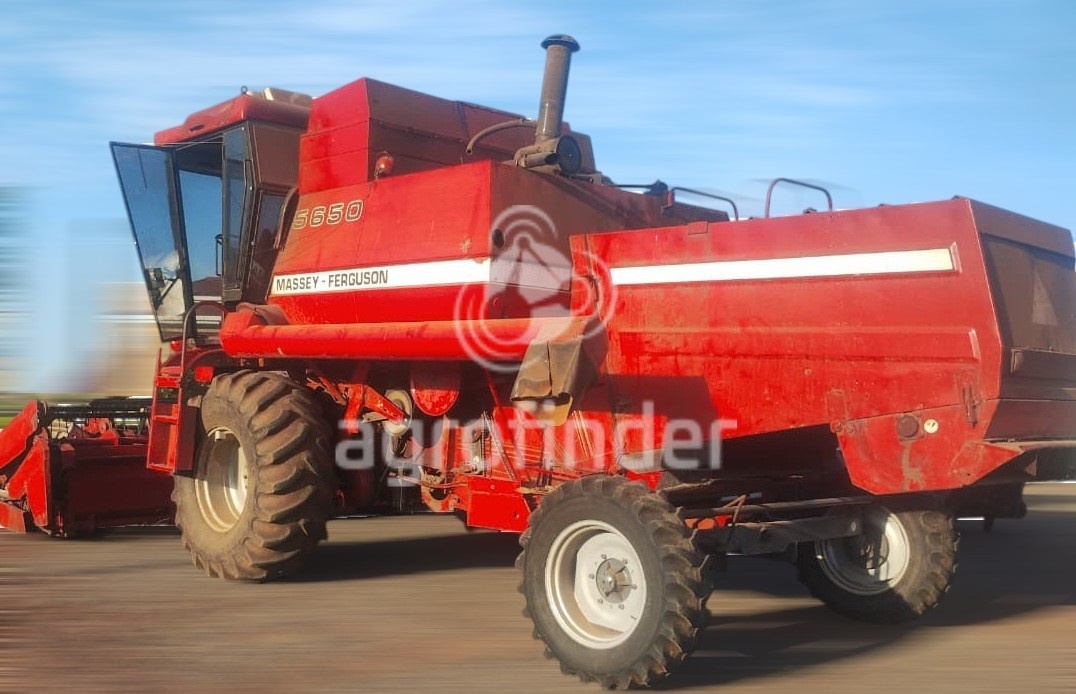 Colheitadeira Massey Ferguson MF 5650 ano 1990