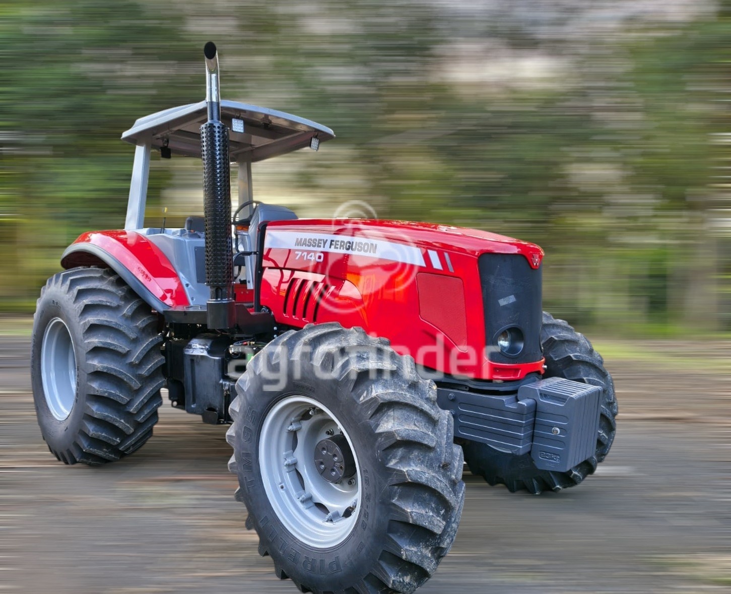 Trator Massey Ferguson MF 7140 ano 2010