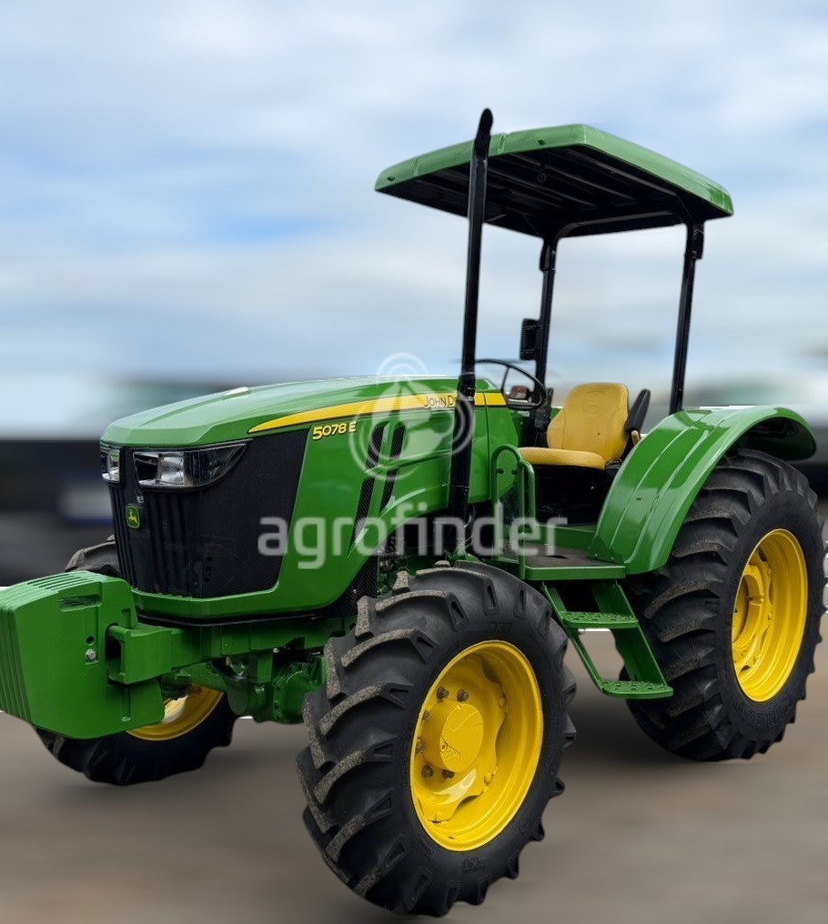 Trator John Deere 5078 E ano 2022