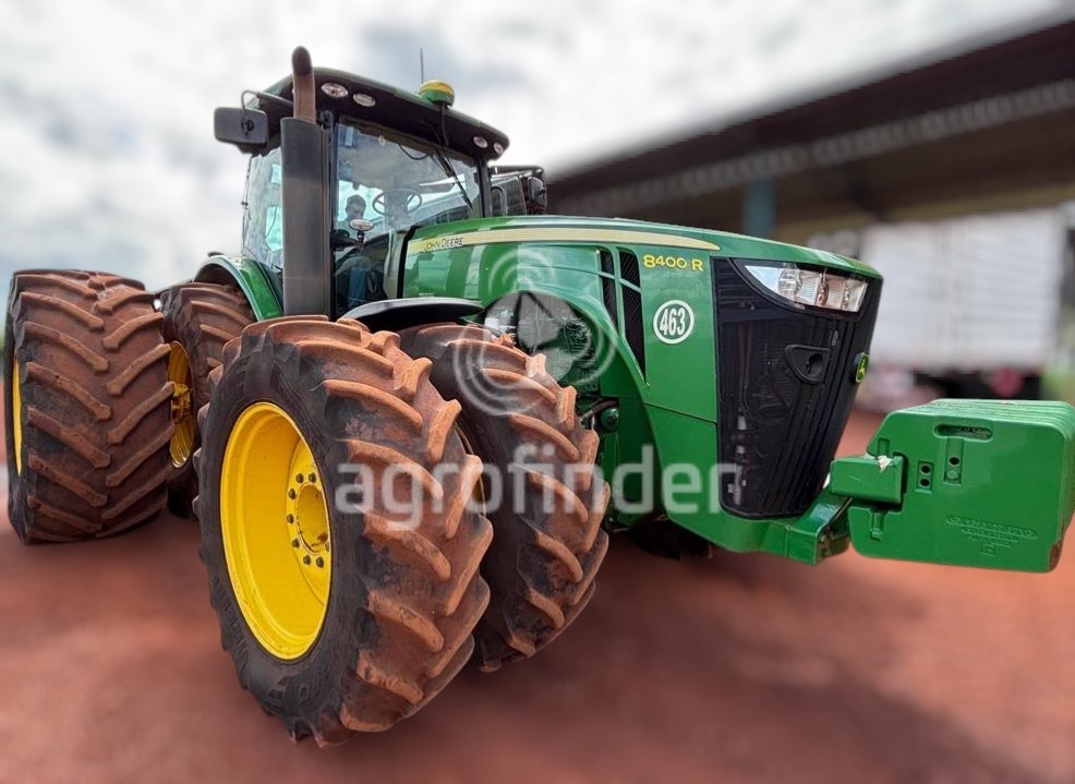 Trator John Deere 8400R ano 2022