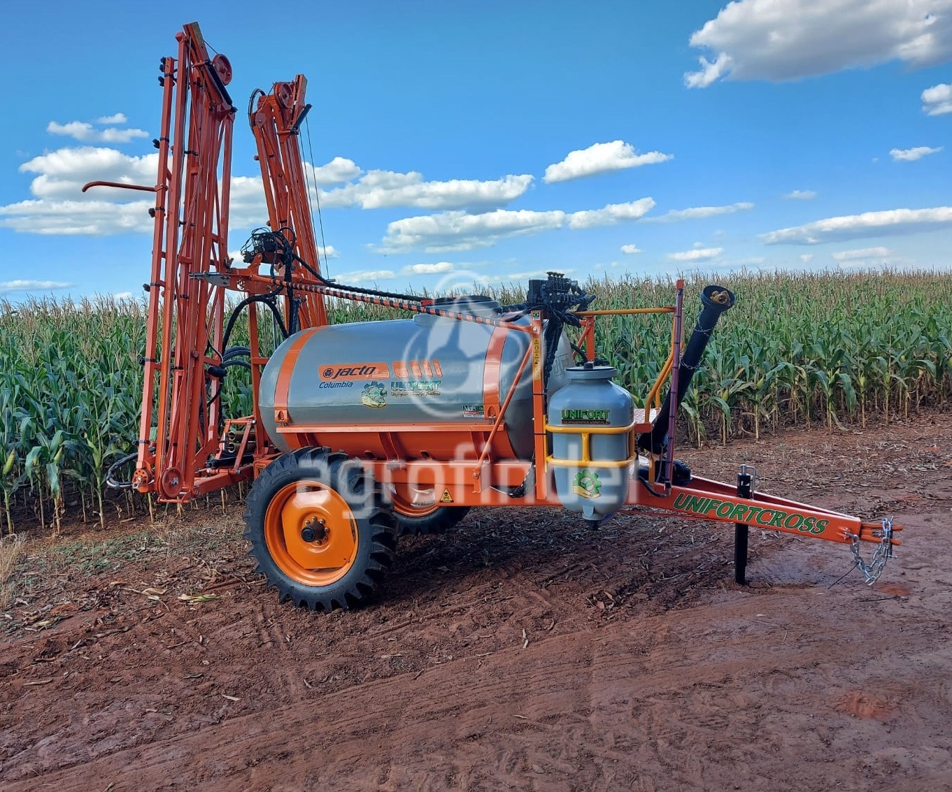 Pulverizador Unifort 2000 L Cross ano 2023