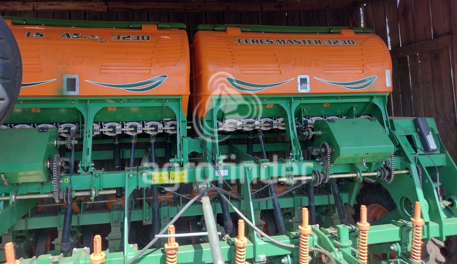 Plantadeira Stara Ceres Master 3230 ano 2014 - Ceres Master 3230 - Implementos para Plantio
