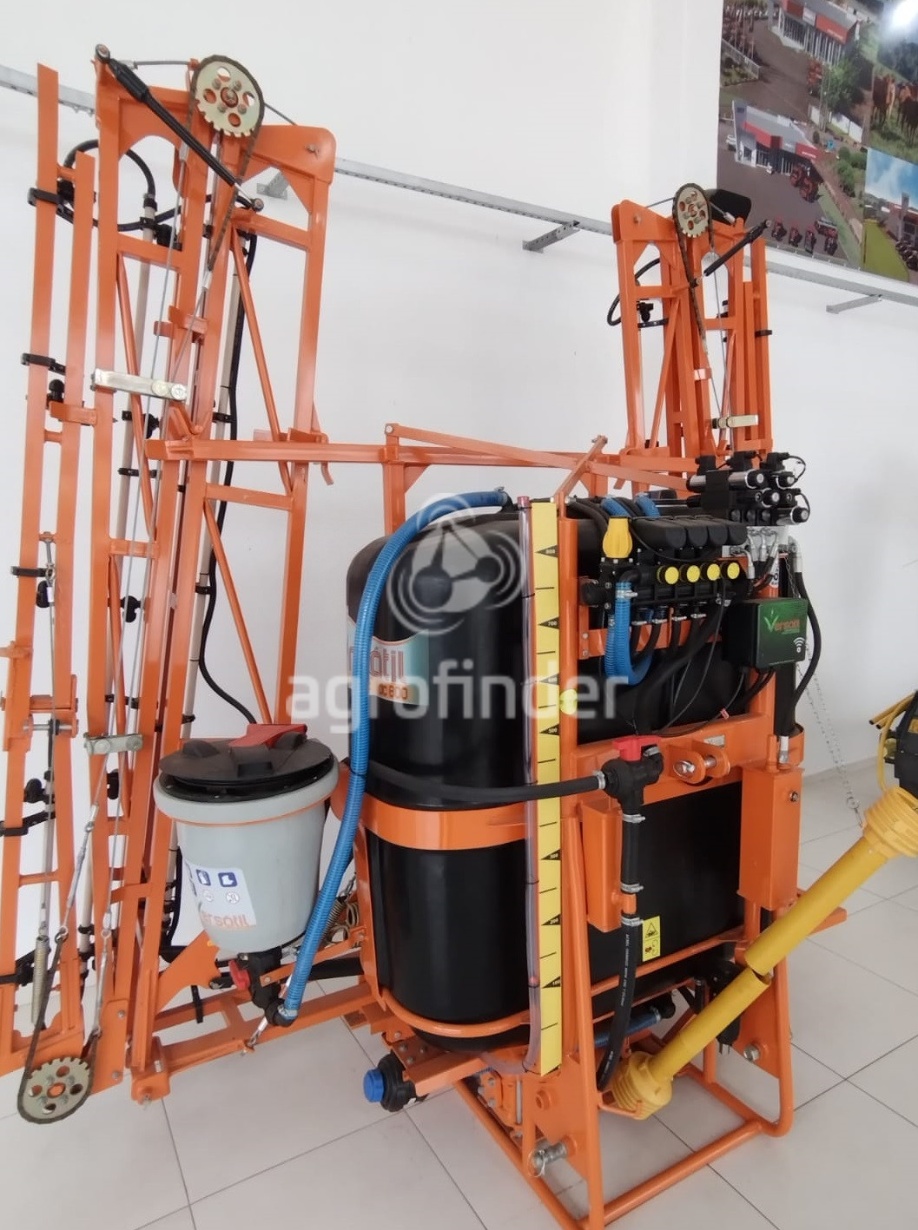 Pulverizador Versatil DC 800 ano 2023