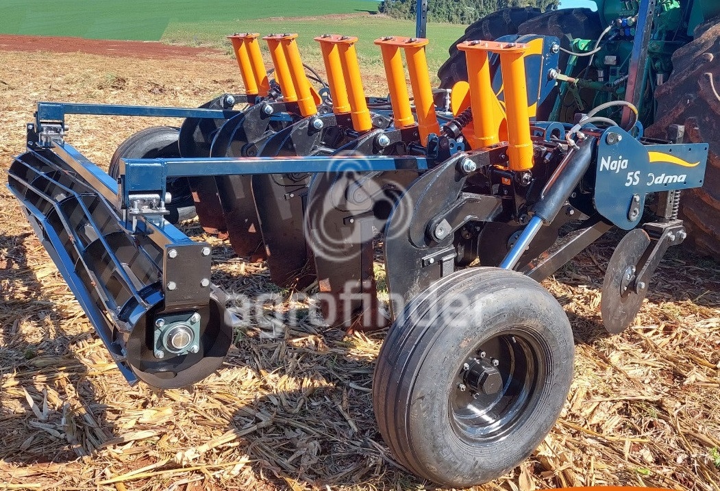 Descompactador Rodma Naja 5S ano 2023 - Naja 5S - Implementos Agrícolas
