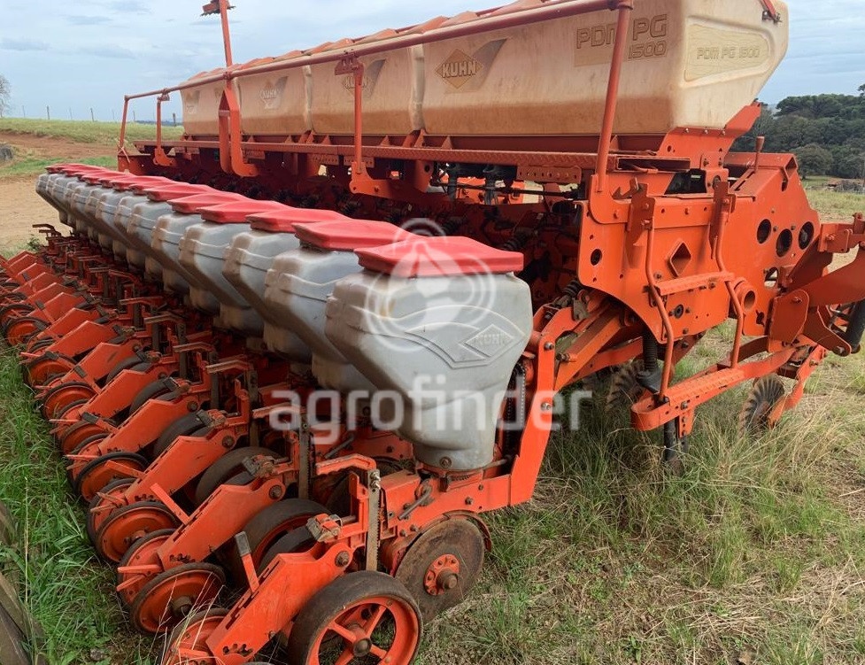 Plantadeira Kuhn PG 15000 ano 2012