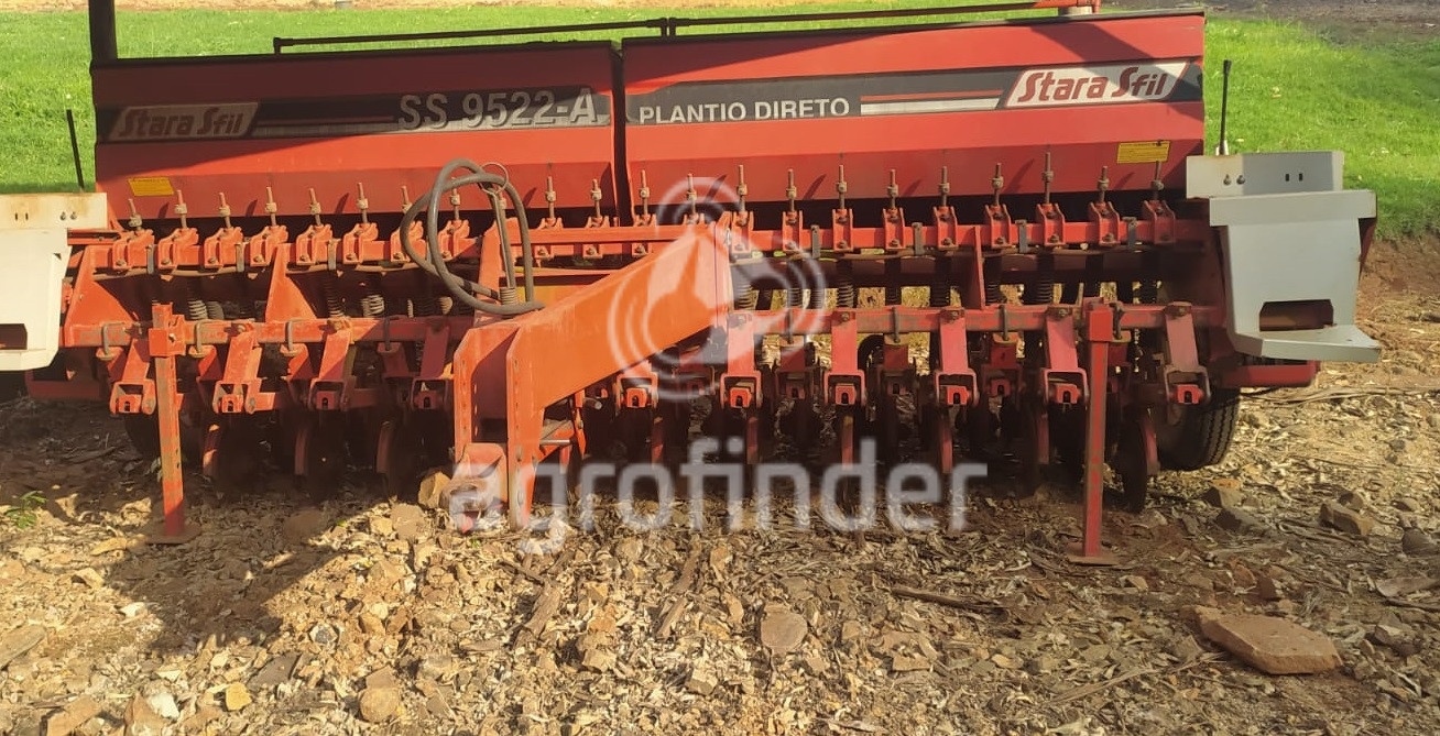 Plantadeira Sfil SS 9522 A ano 2003
