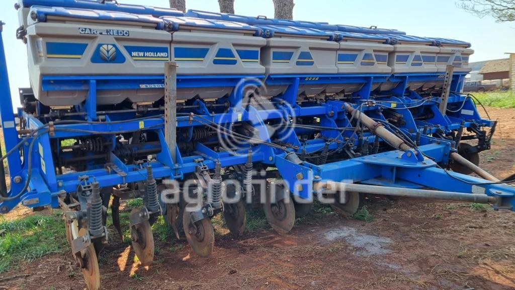 Plantadeira New Holland SOLT 13 E ano 2013