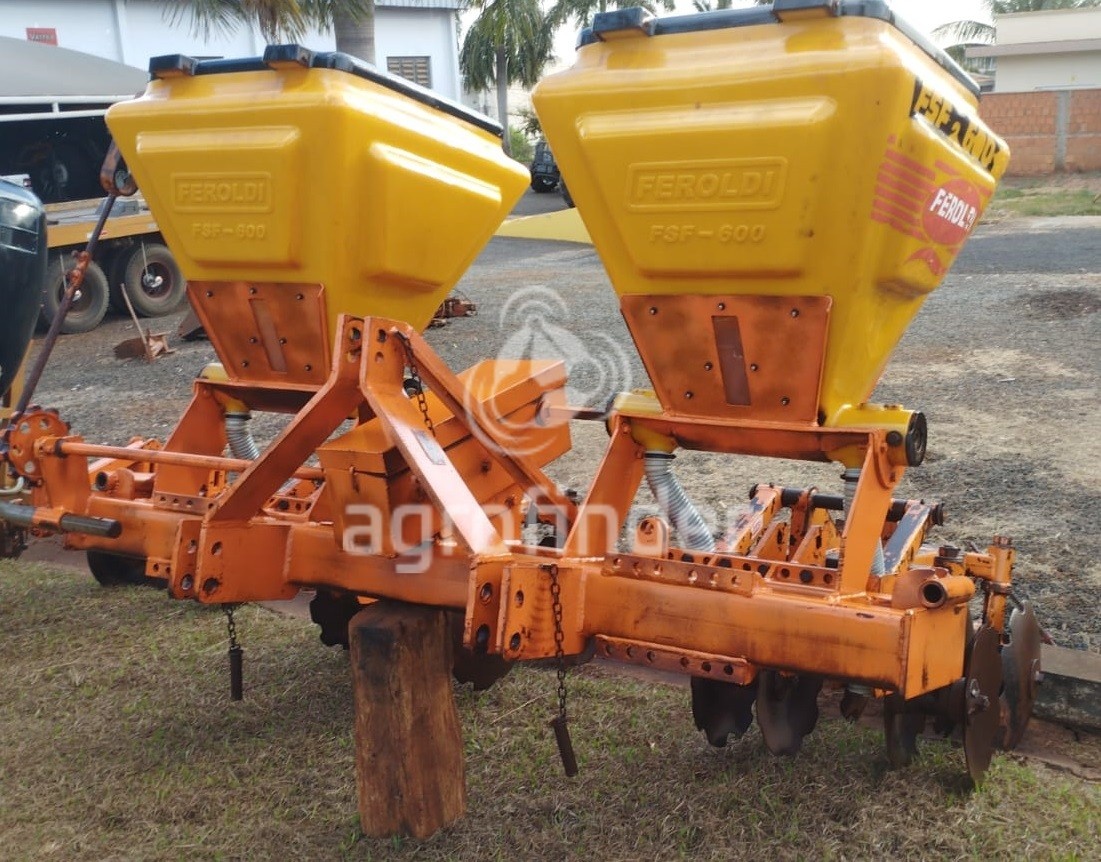 Cultivador Agrícola Feroldi FSF 600 ano 2005