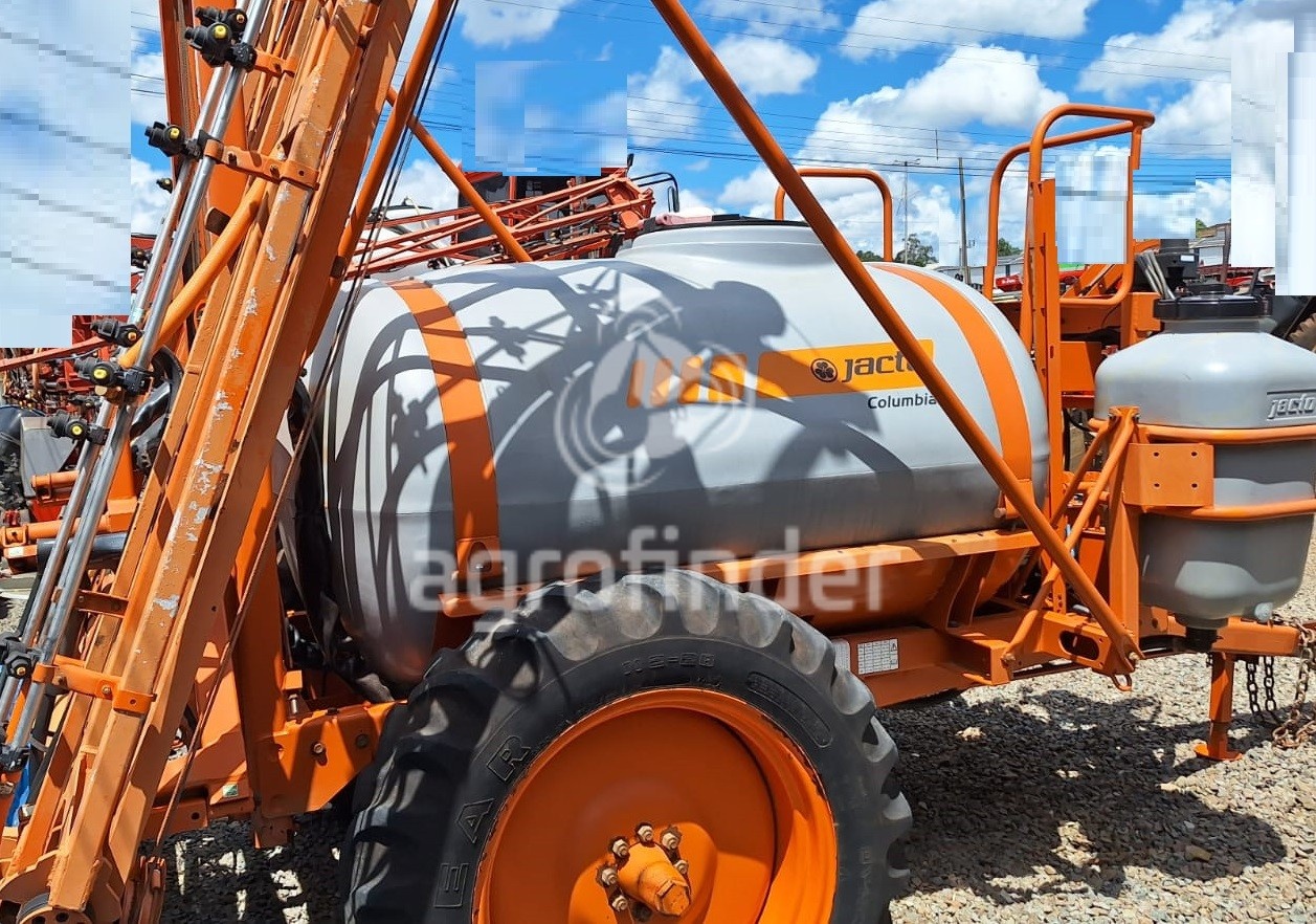 Pulverizador Autopropelido Jacto Columbia AD 18 ano 2013
