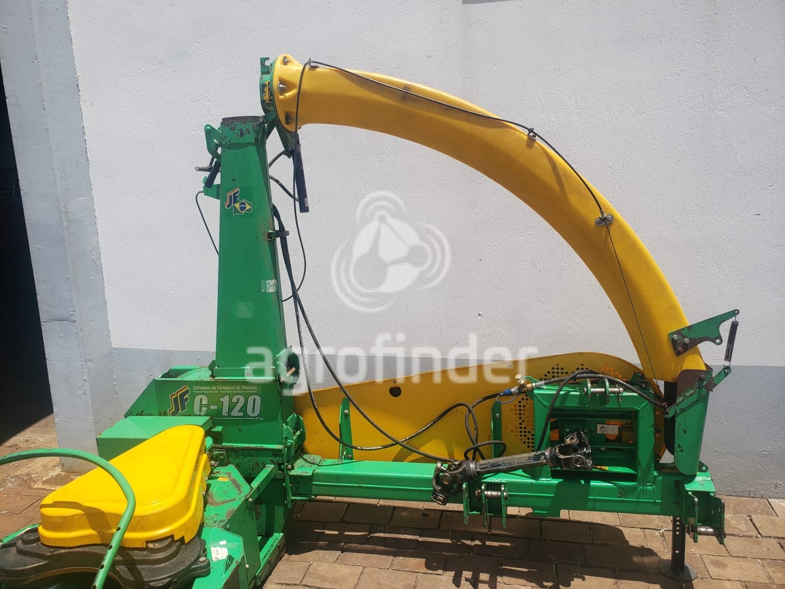 Ensiladeira JF C-120 ano 2015