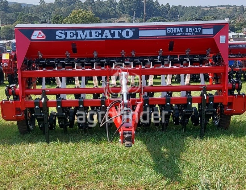 Plantadeira Semeato SHM 15/17 ano 2001 - SHM 15/17 - Implementos para Plantio