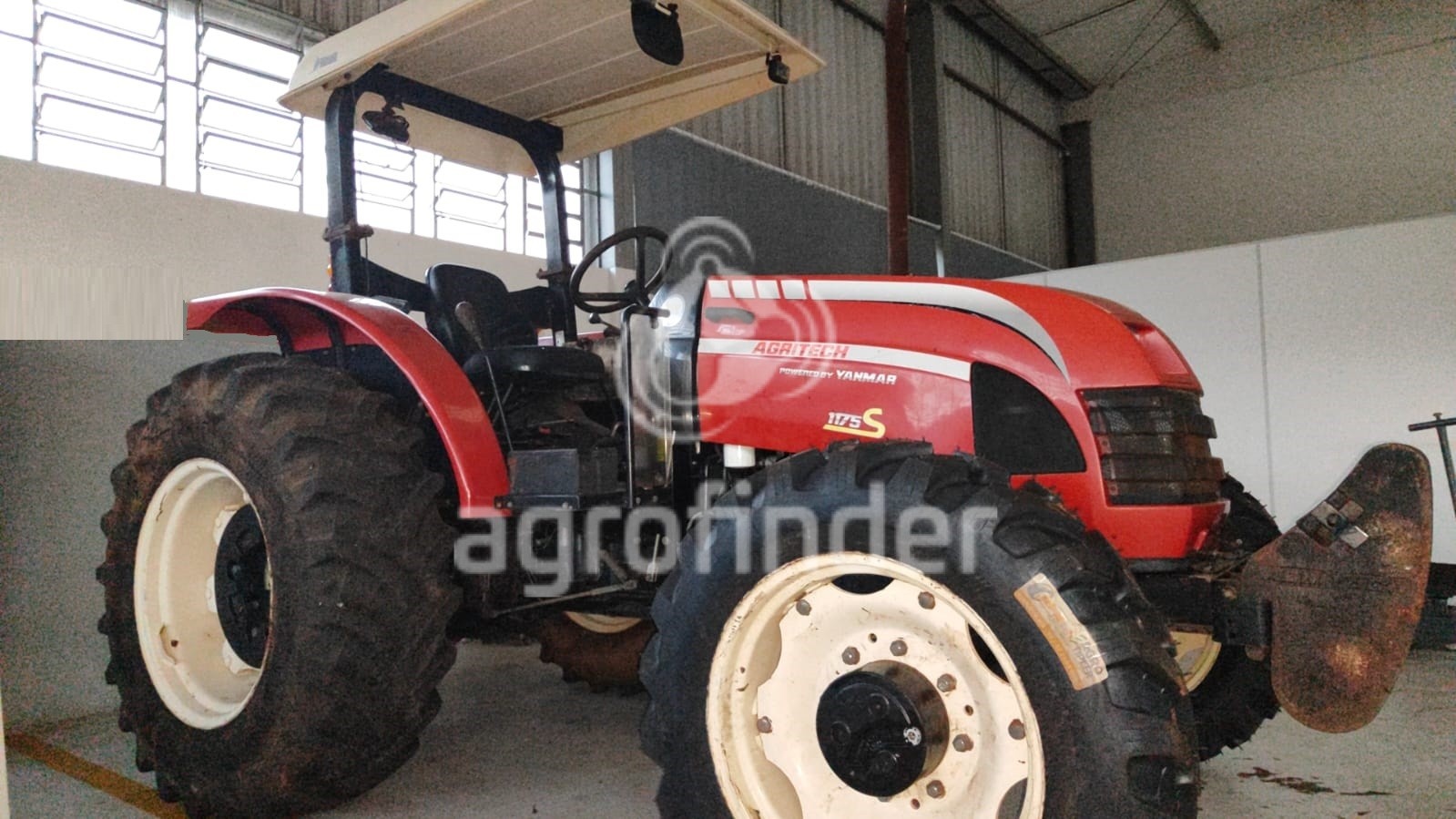 Trator Yanmar Agritech 1175-4 ano 2014