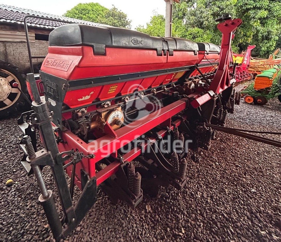 Plantadeira Baldan Speed Box M 3000 ano 2013 - Speed Box M 3000 - Implementos para Plantio