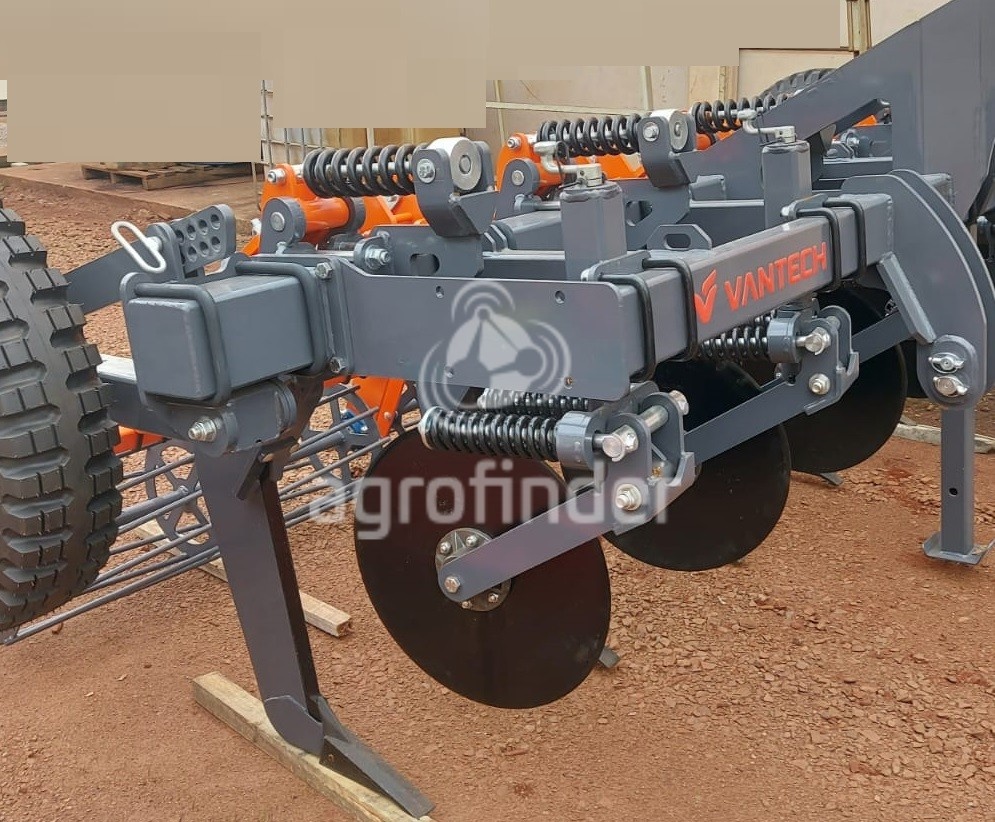 Descompactador Vantech Taura 4 ano 2026 - Taura 4 - Implementos Agrícolas