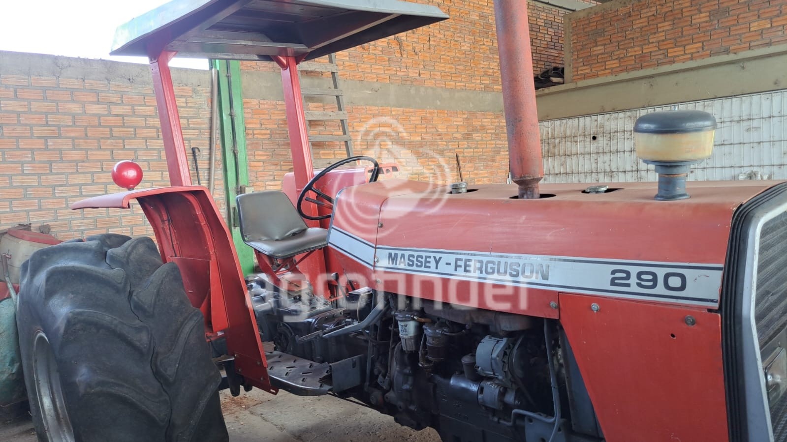 Trator Massey Ferguson MF 290 ano 1983