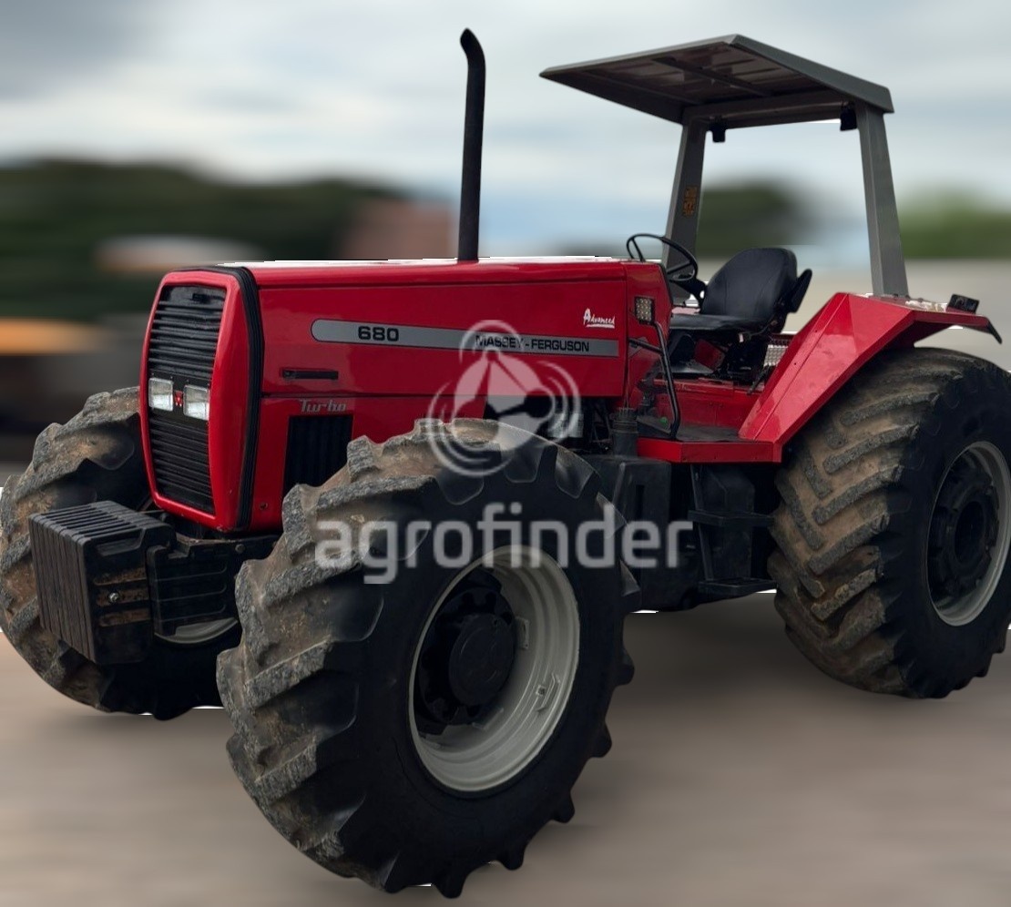 Trator Massey Ferguson MF 680 ano 2004