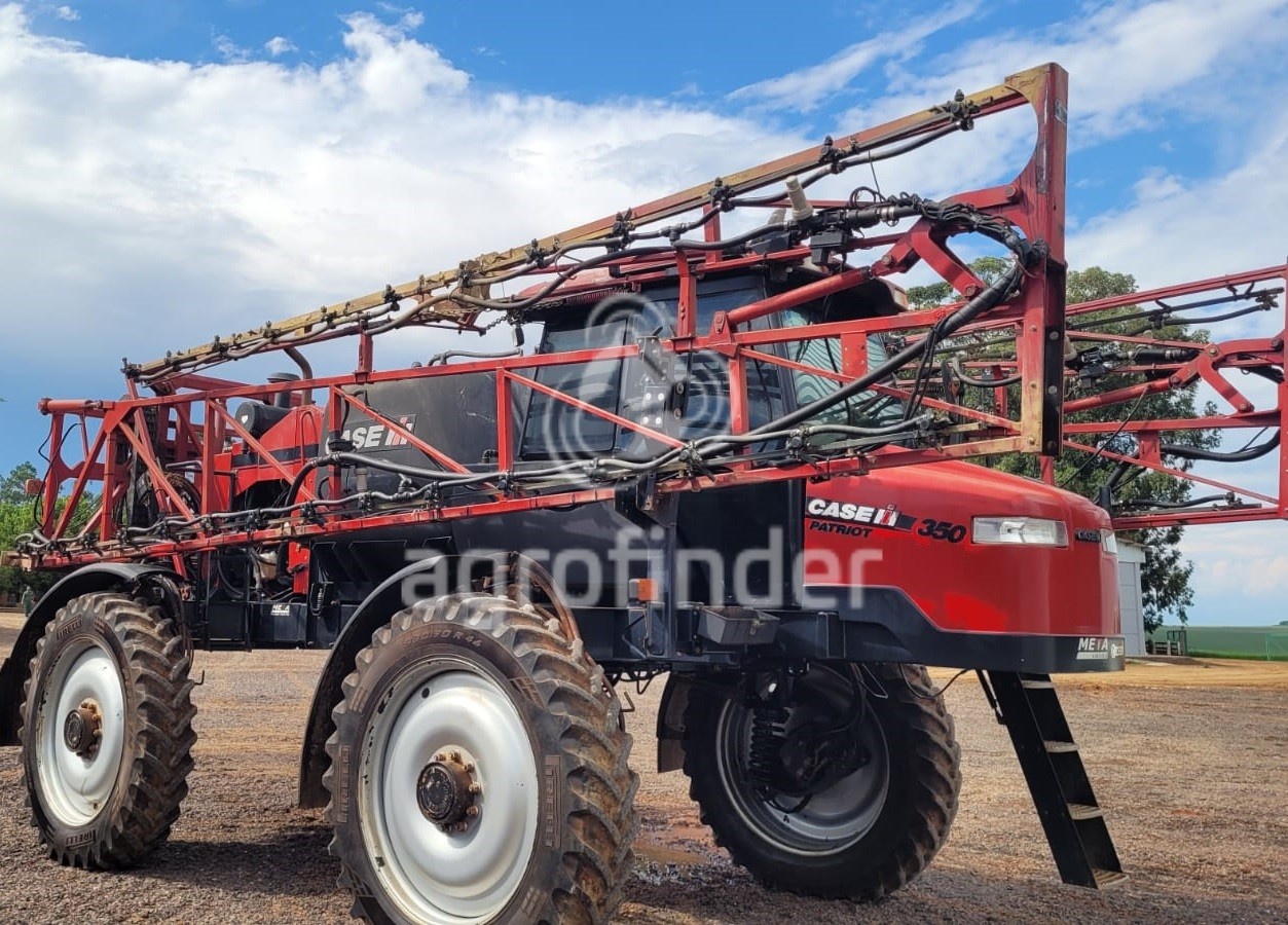 Pulverizador Autopropelido Case Patriot 350 ano 2013