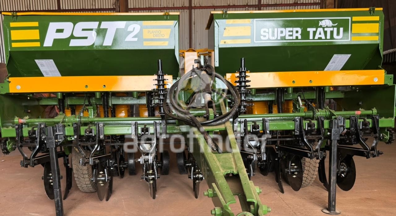 Plantadeira Tatu PST 2 ano 2000