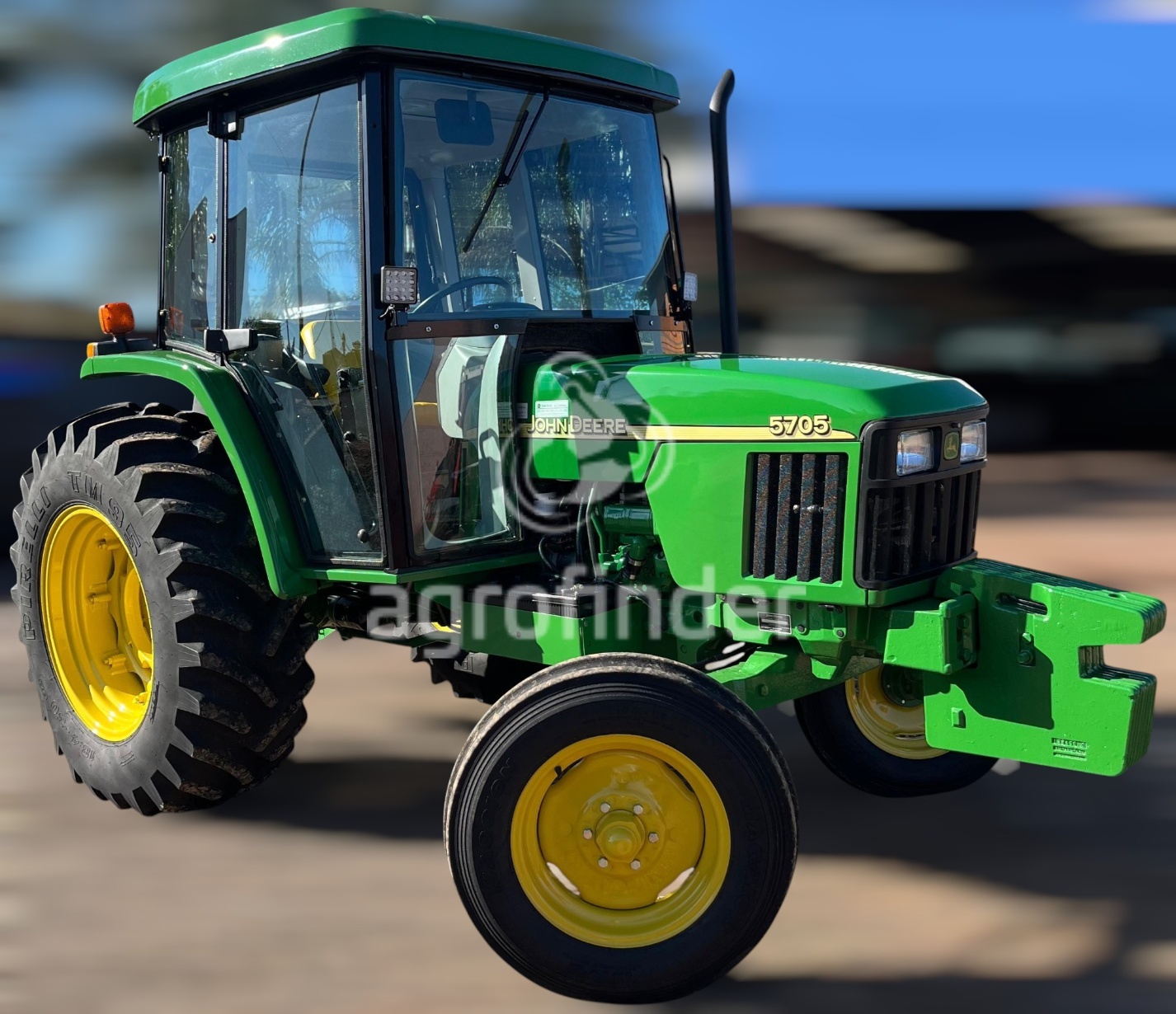 Trator John Deere 5705 ano 2003 - 5705 - Máquinas Agrícolas