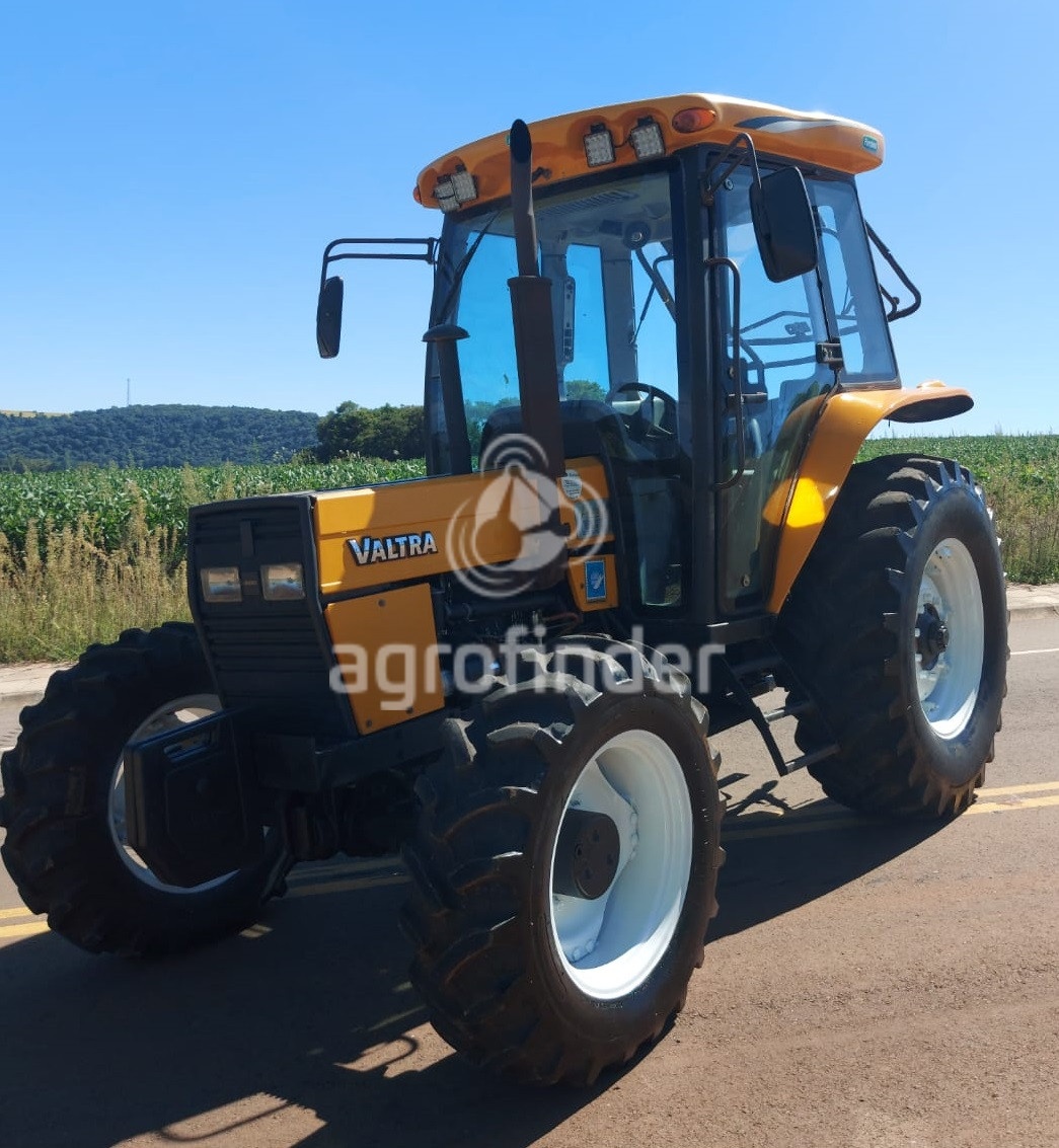 Trator Valtra V 785 ano 2008 - V 785 - Máquinas Agrícolas