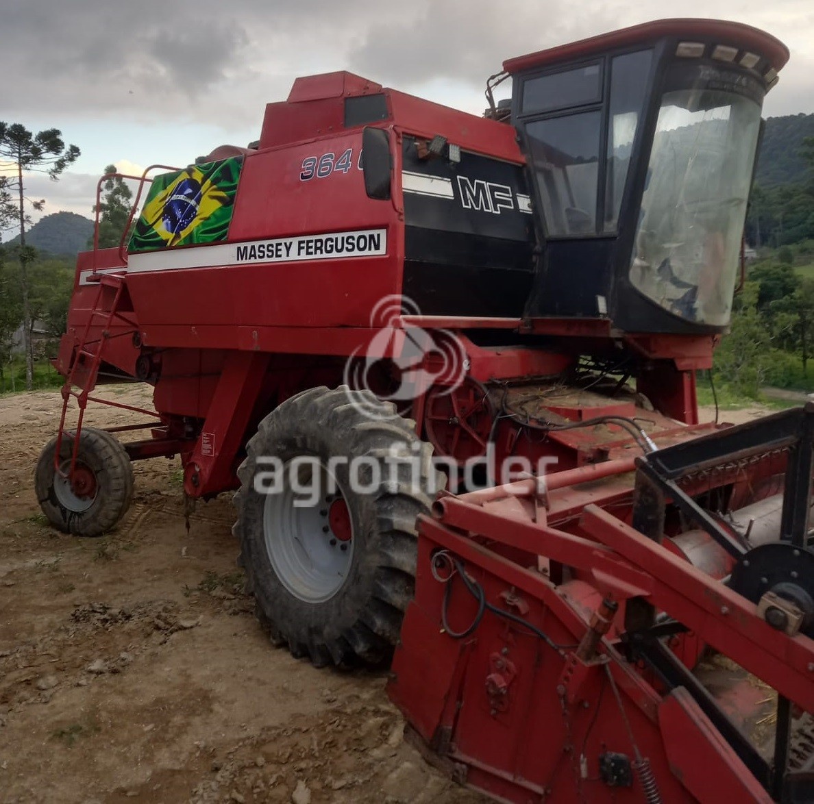 Colheitadeira Massey Ferguson MF 3640 ano 1990
