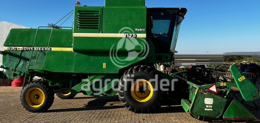 Colheitadeira John Deere 1175 ano 2001 - 1175 - Máquinas Agrícolas