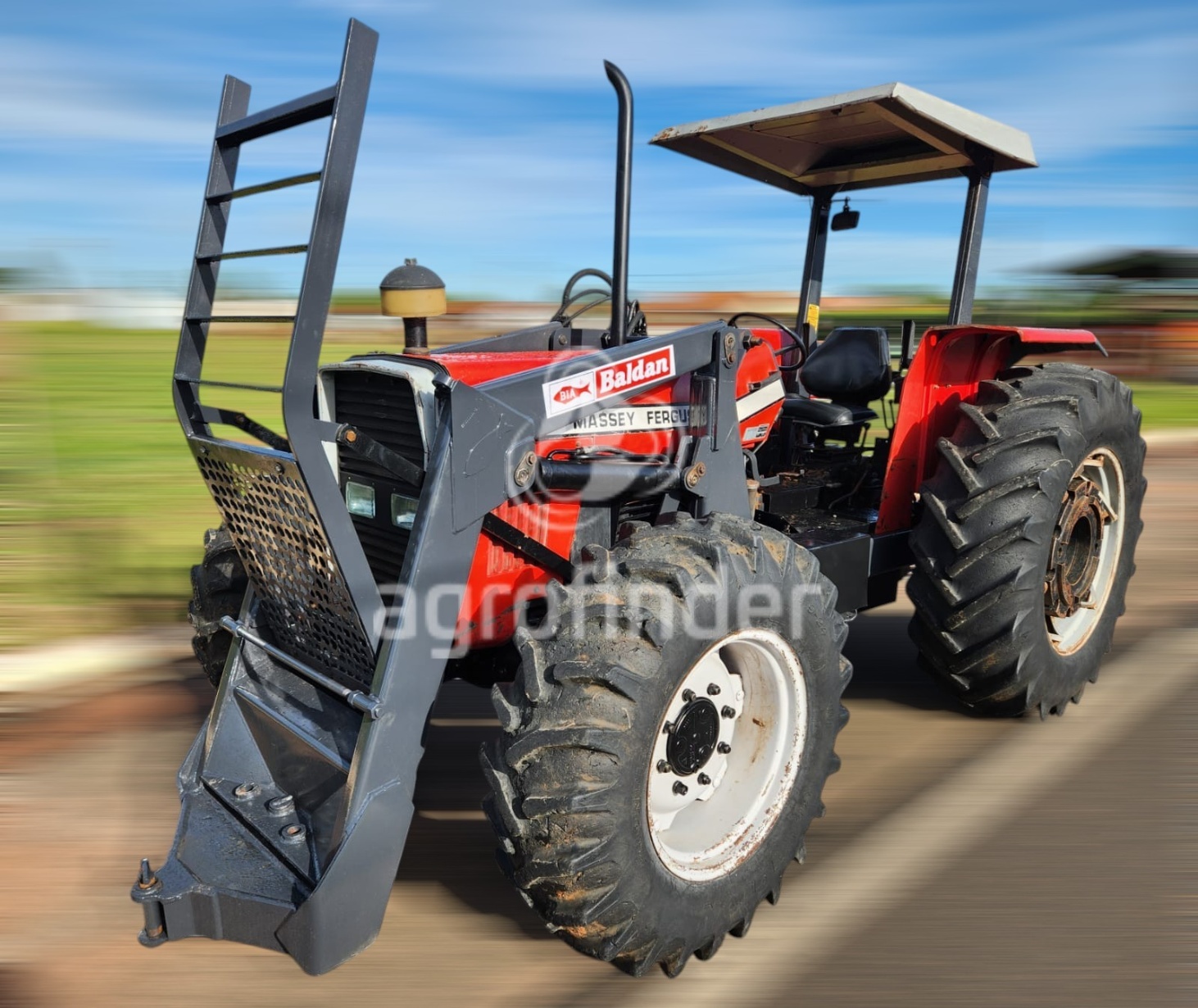 Trator Massey Ferguson MF 292 ano 2000 - MF 292 - Máquinas Agrícolas