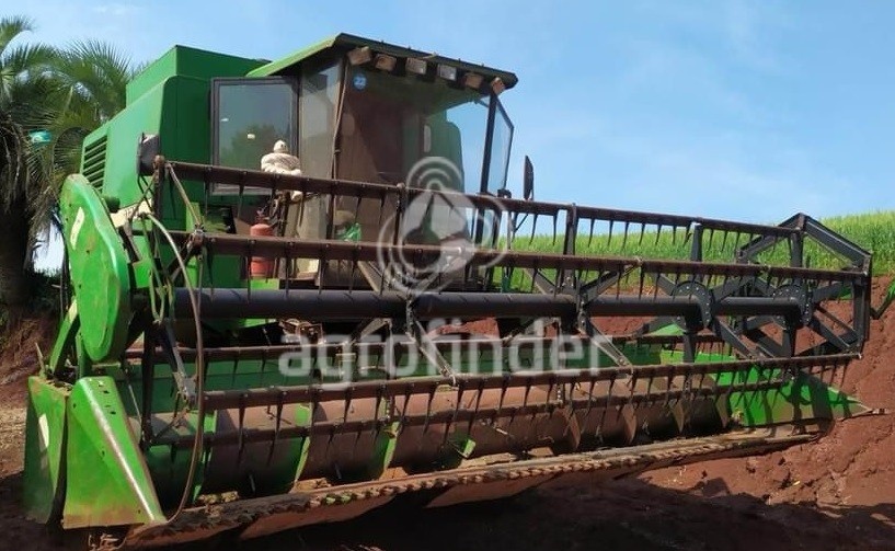 Colheitadeira John Deere 1175 ano 1999