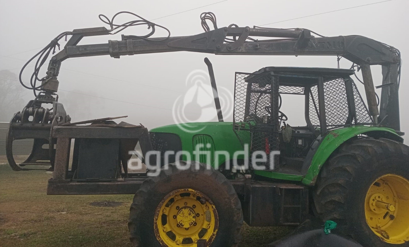 Trator John Deere 6600 ano 2008