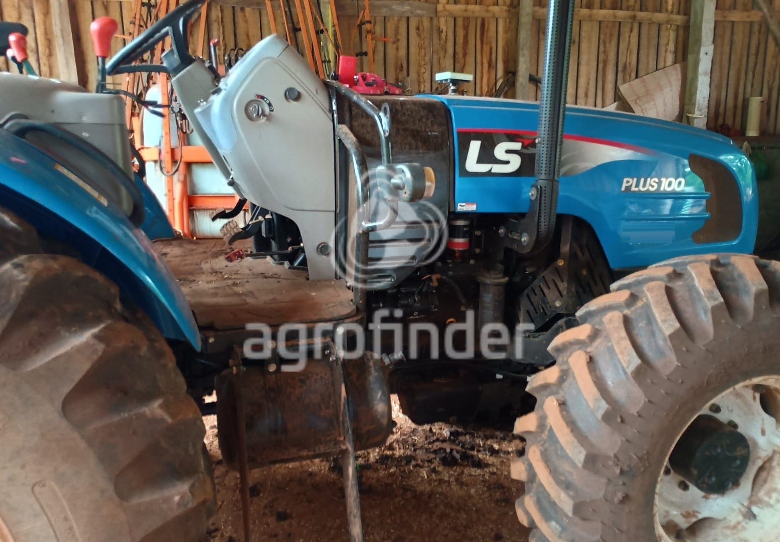 Trator Ls PLUS 100 ano 2014