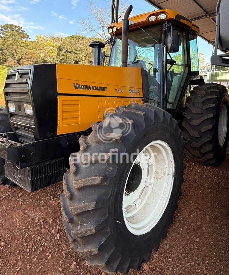 Trator Valtra 1780 ano 2002
