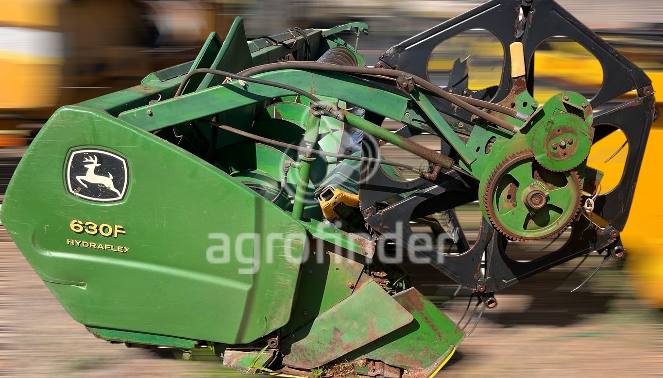 Plataforma John Deere 630F ano 2004