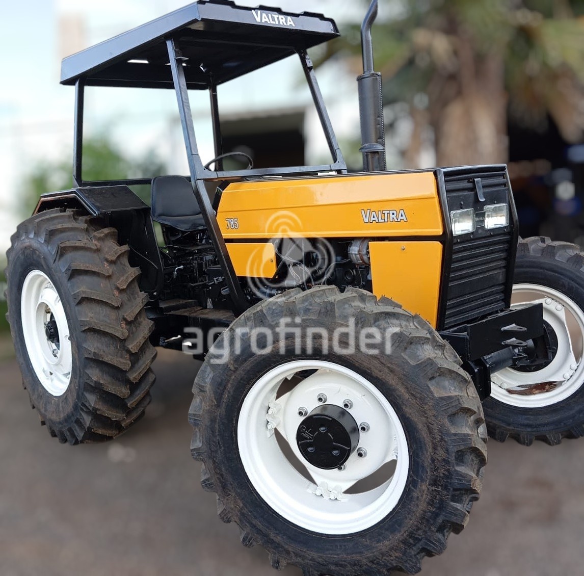 Trator Valtra V 785 ano 2008