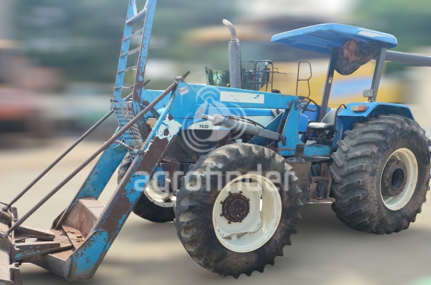 Trator New Holland 7630 ano 2011