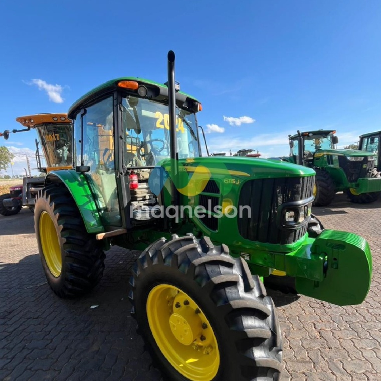 Trator John Deere 6115J ano 2024