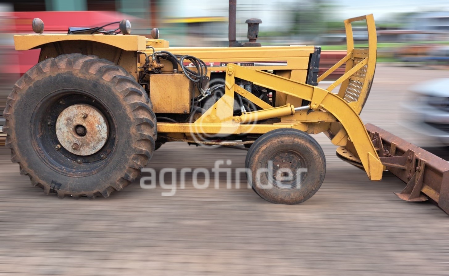 Trator CBT 2105 ano 1982