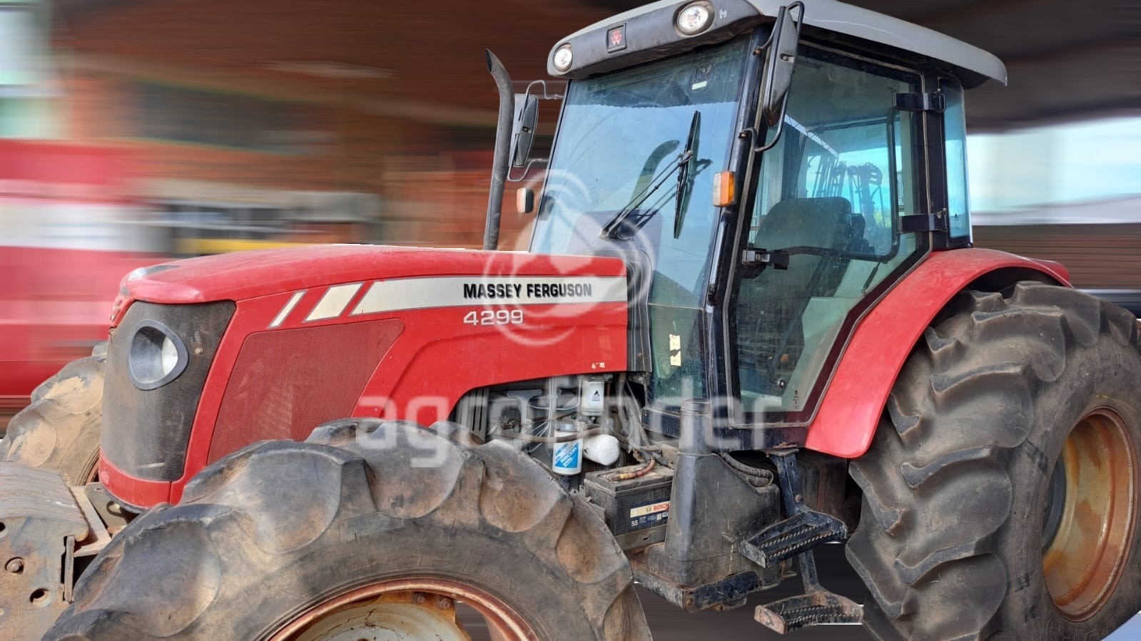 Trator Massey Ferguson MF 4299 ano 2012