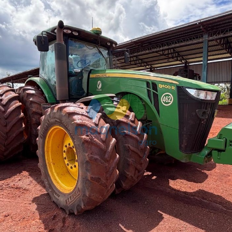 Trator John Deere 8400R ano 2022