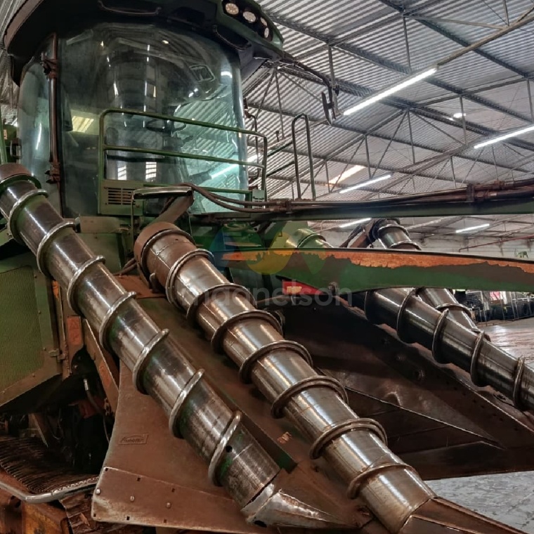 Colheitadeira John Deere CH570 ano 2016