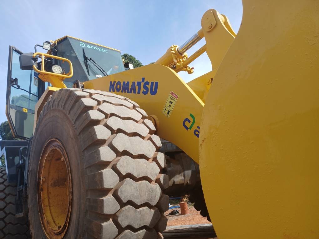 Pá Carregadeira Komatsu WA320 ano 2019