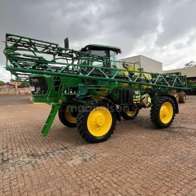Pulverizador Autopropelido John Deere 4630 ano 2014