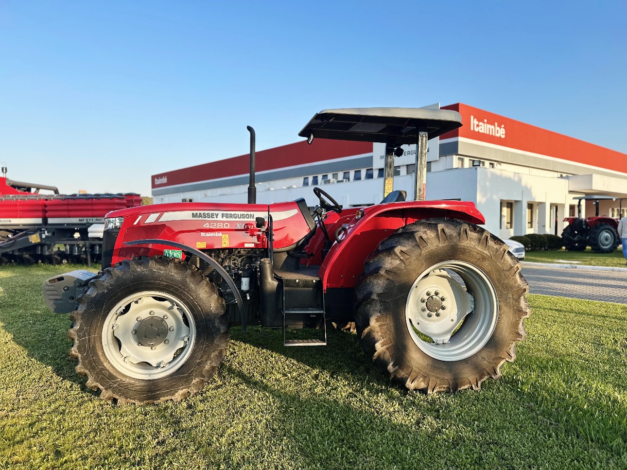 Trator Massey Ferguson MF 4280 XTRA ano 2021