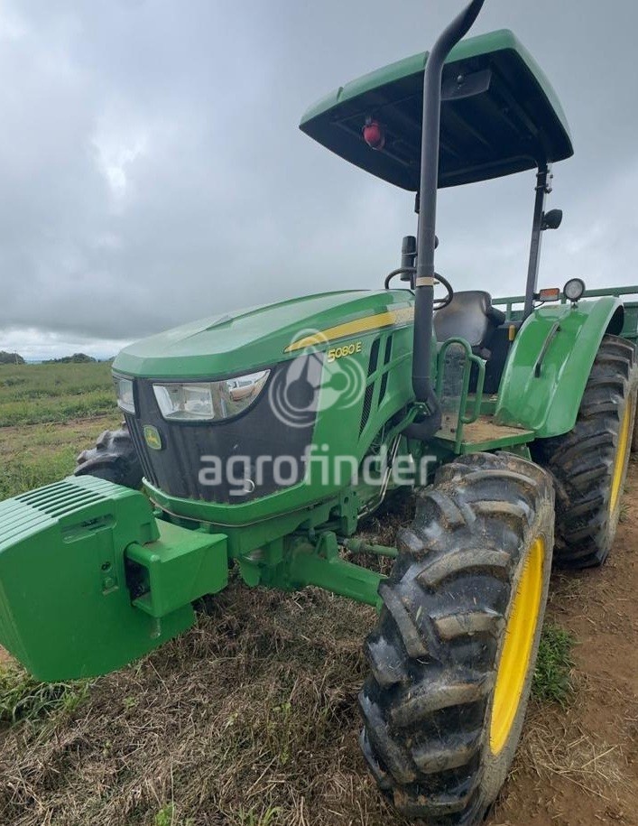 Trator John Deere 5080E ano 2023