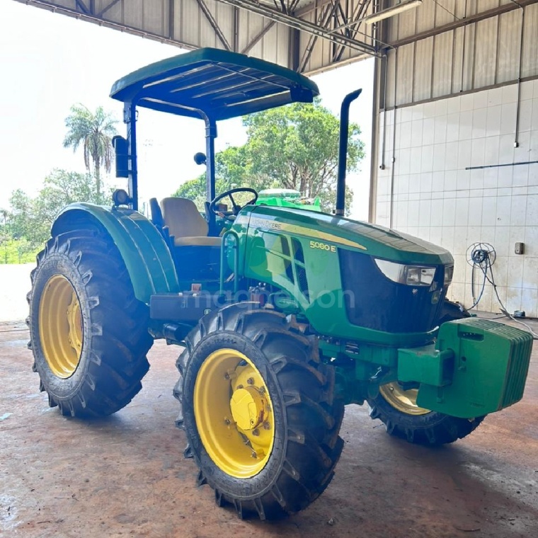 Trator John Deere 5080E ano 2023