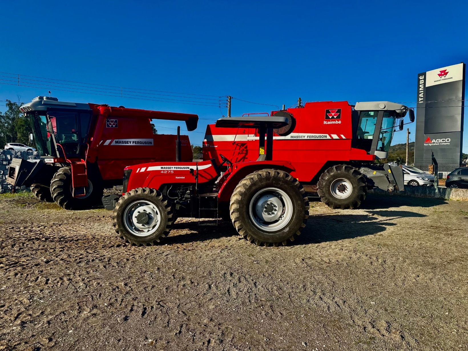 Trator Massey Ferguson MF 4275 ano 2011