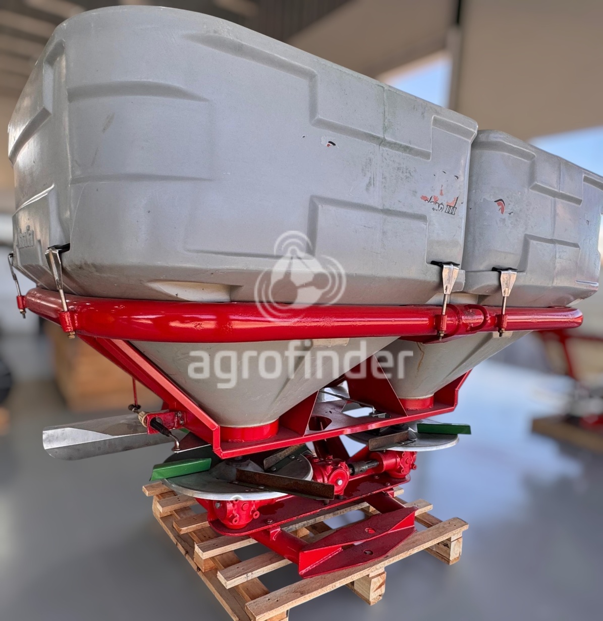 Distribuidor Stara Tornado 1300 ano 2014 - Tornado 1300 - Implementos para Manutenção
