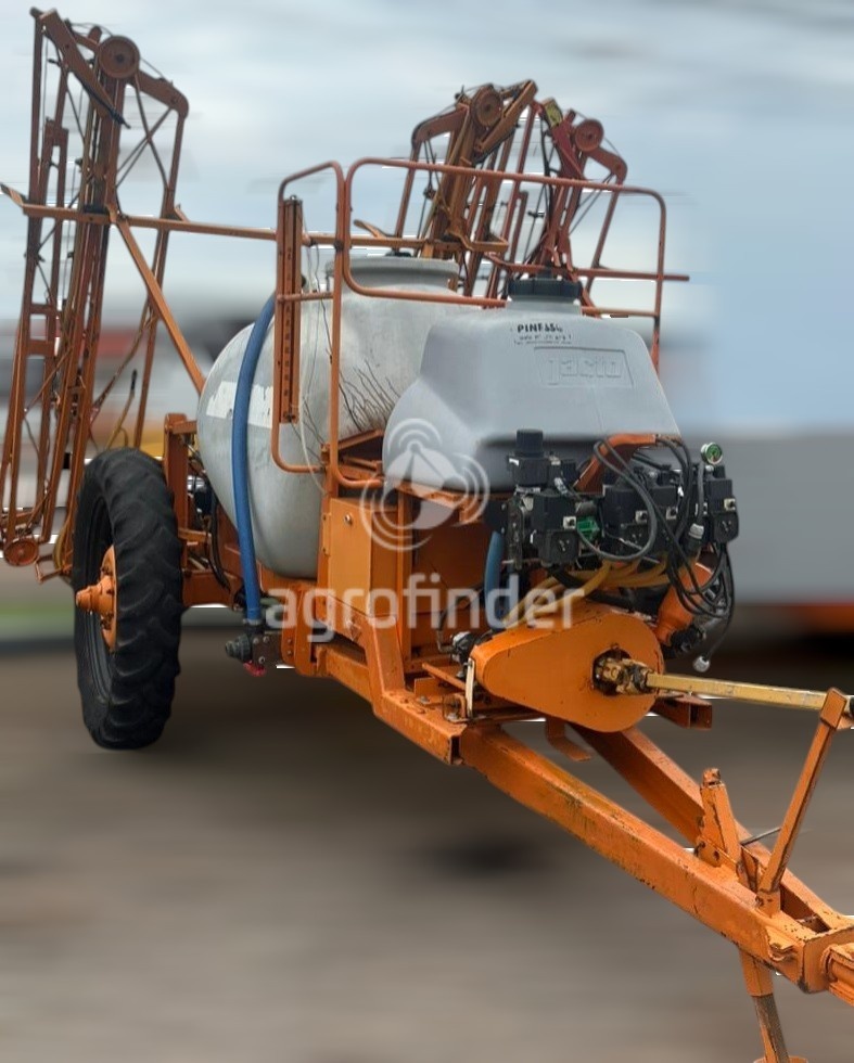 Pulverizador Jacto Advance 2000 ano 2003