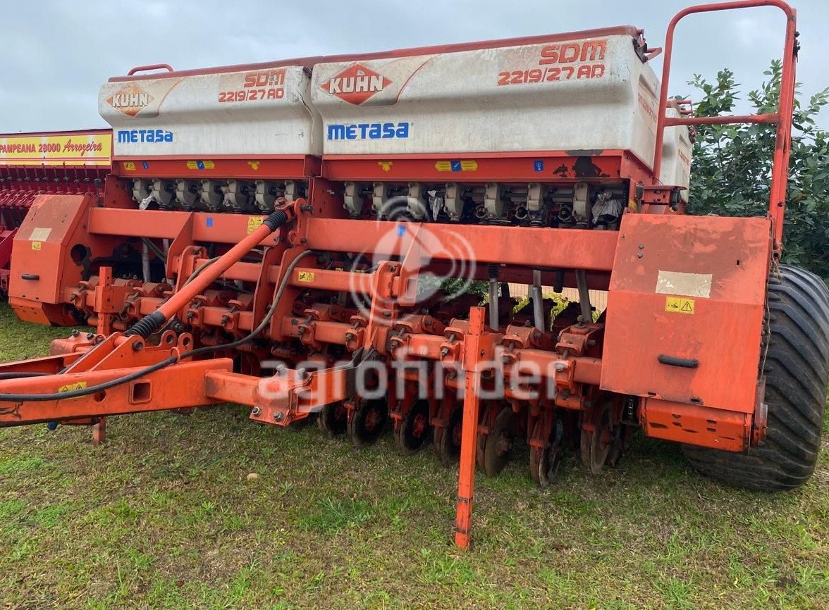 Plantadeira Kuhn SDM2219/27 ano 2016